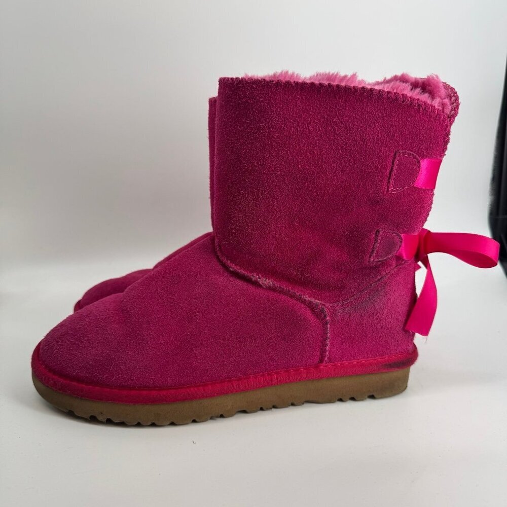 UGG Australia Pink Bailey Bow Shearling Boots Women’s Size 8